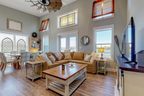 4 Bed 3 Bath Vacation home in Okaloosa Island - image 8