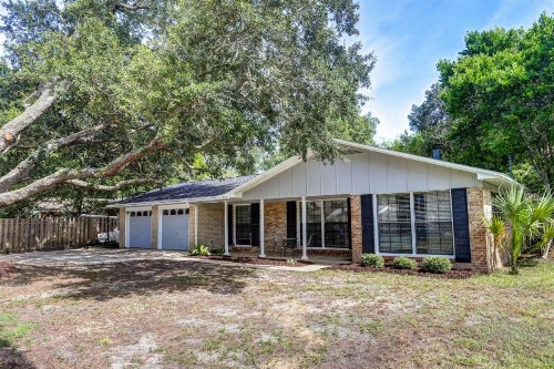 Elliott Point Vacation Home - image 5