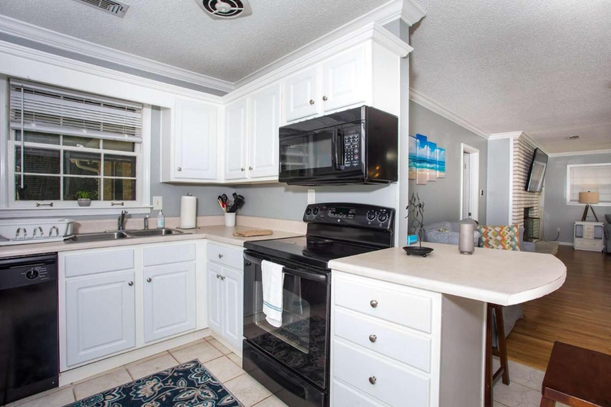 Elliott Point Vacation Home - image 6