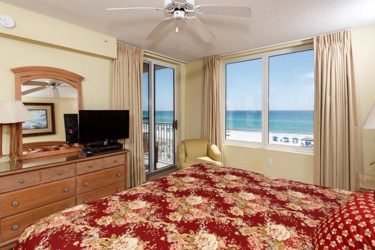 Island Princess Condos - image 7