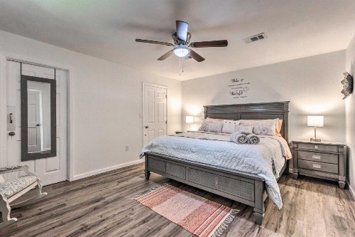 Retreat with Sunroom and Grill 1 4 Mi to Beach! - image 9