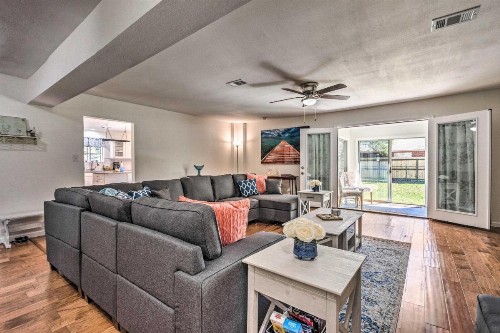 Retreat with Sunroom and Grill 1 4 Mi to Beach! - image 8