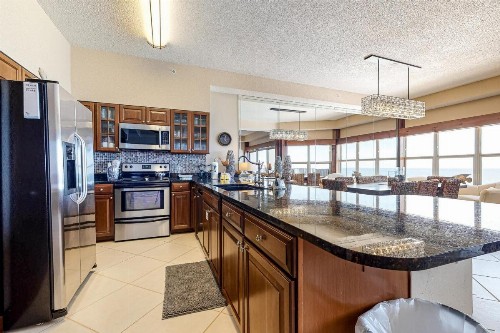 Emerald Towers West Penthouse 6002 - image 7
