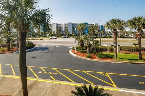 Seaspray Condos 100A - image 10