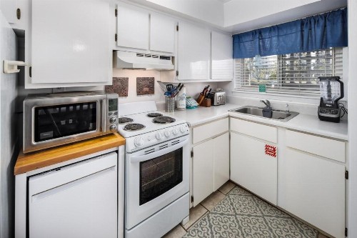 Seaspray Condos 100A - image 6