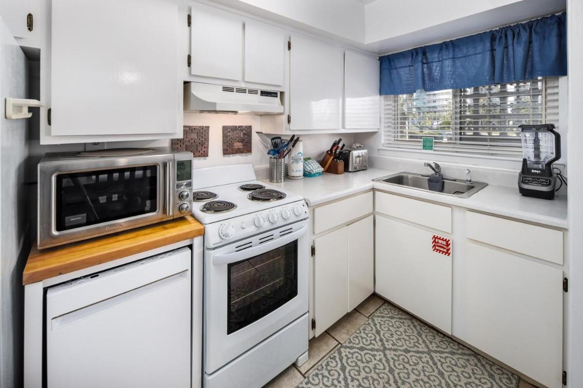 Seaspray Condos 100A - image 6