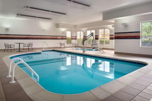 Hilton Garden Inn Fort Wayne - image 12