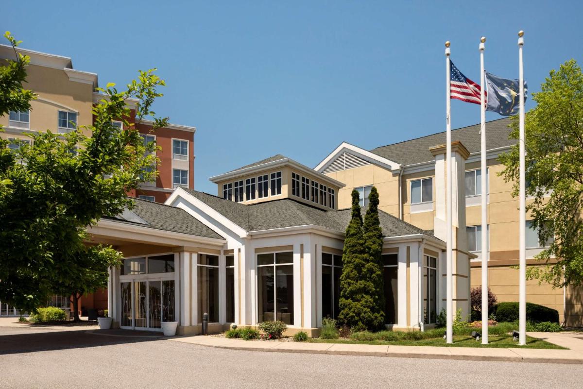 Hilton Garden Inn Fort Wayne - image 3