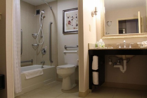 Hilton Fort Wayne at the Grand Wayne Convention Center - image 23