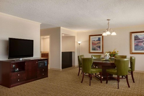 Hilton Fort Wayne at the Grand Wayne Convention Center - image 31