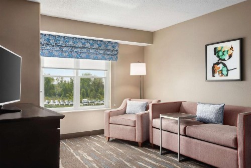 Hampton Inn & Suites Fort Wayne-North - image 18