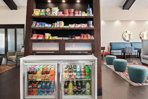 Hampton Inn & Suites Fort Wayne-North - image 3