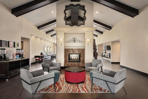 Hampton Inn & Suites Fort Wayne-North - image 4