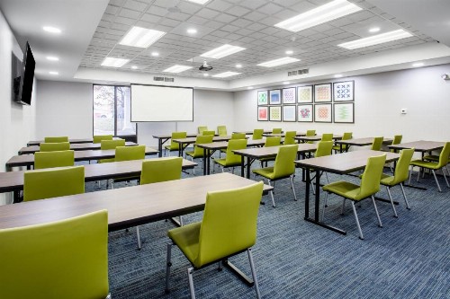 Holiday Inn Express Hotel & Suites Fort Wayne an IHG Hotel - image 16