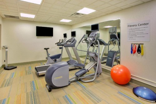 Holiday Inn Express Hotel & Suites Fort Wayne an IHG Hotel - image 18
