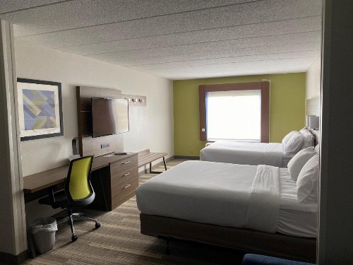 Holiday Inn Express Hotel & Suites Fort Wayne an IHG Hotel - image 33
