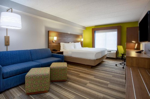 Holiday Inn Express Hotel & Suites Fort Wayne an IHG Hotel - image 5