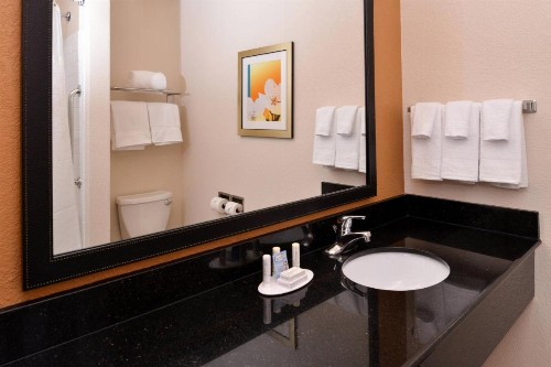 Fairfield Inn and Suites by Marriott Fort Wayne - image 15