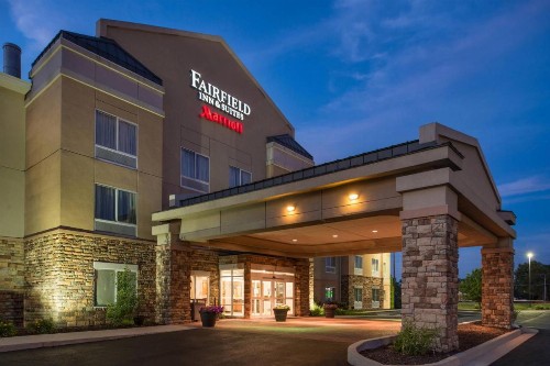 Fairfield Inn and Suites by Marriott Fort Wayne - image 16