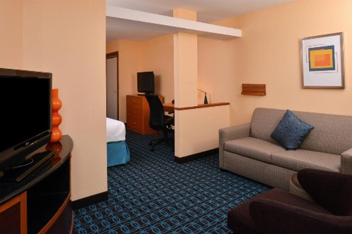 Fairfield Inn and Suites by Marriott Fort Wayne - image 17