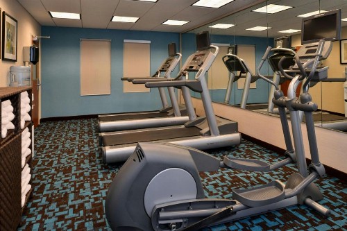 Fairfield Inn and Suites by Marriott Fort Wayne - image 24