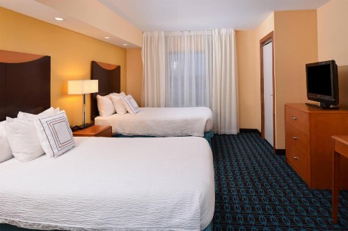 Fairfield Inn and Suites by Marriott Fort Wayne - image 26