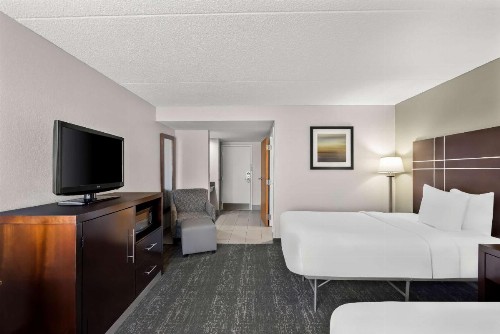 Best Western Luxbury Inn Fort Wayne - image 12
