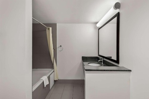 Best Western Luxbury Inn Fort Wayne - image 39