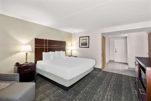 Best Western Luxbury Inn Fort Wayne - image 41