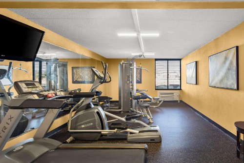 Best Western Luxbury Inn Fort Wayne - image 48