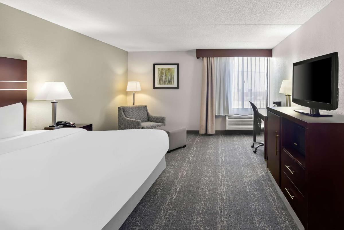 Best Western Luxbury Inn Fort Wayne - image 6