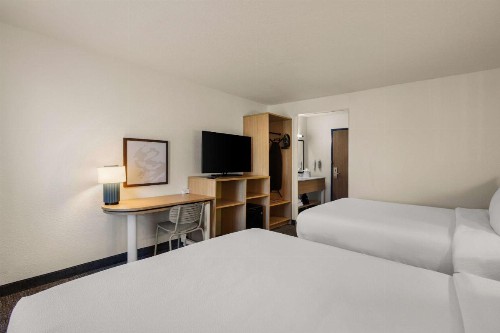 Comfort Inn near I-69 and Washington Center Road - image 22