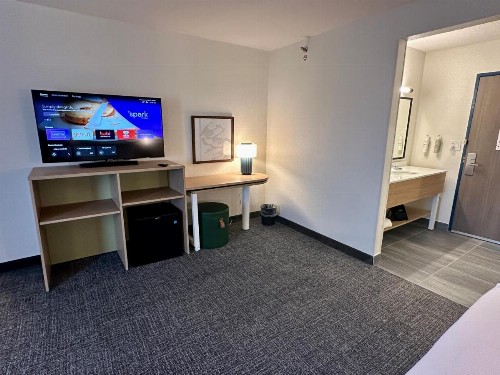 Comfort Inn near I-69 and Washington Center Road - image 26