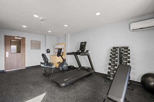 Comfort Inn near I-69 and Washington Center Road - image 35