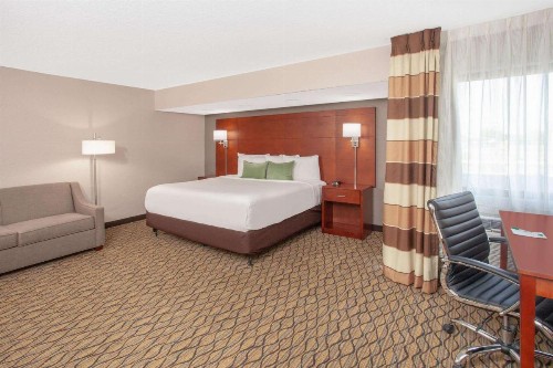 Wyndham Garden Fort Wayne - image 12