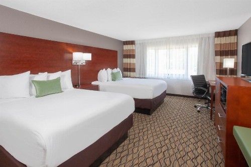 Wyndham Garden Fort Wayne - image 27