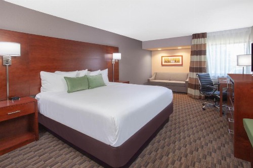 Wyndham Garden Fort Wayne - image 28