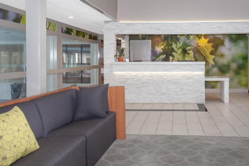 Wyndham Garden Fort Wayne - image 35