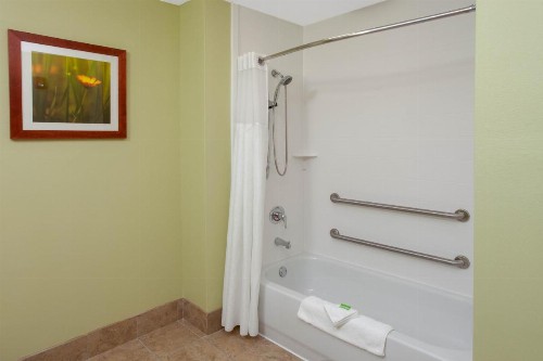 Wyndham Garden Fort Wayne - image 42