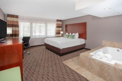 Wyndham Garden Fort Wayne - image 48