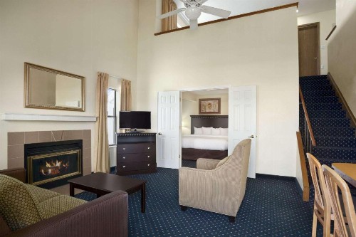 Hawthorn Suites - Fort Wayne - image 13