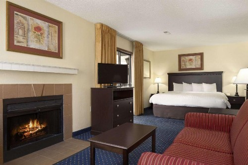 Hawthorn Suites - Fort Wayne - image 21