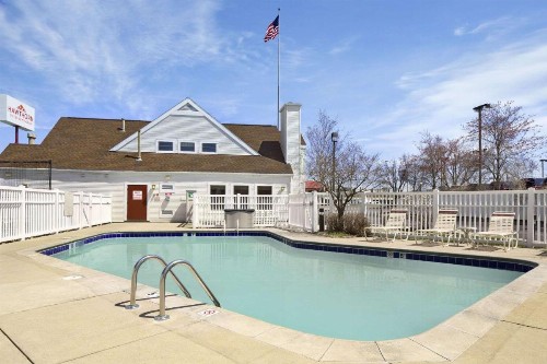 Hawthorn Suites - Fort Wayne - image 37