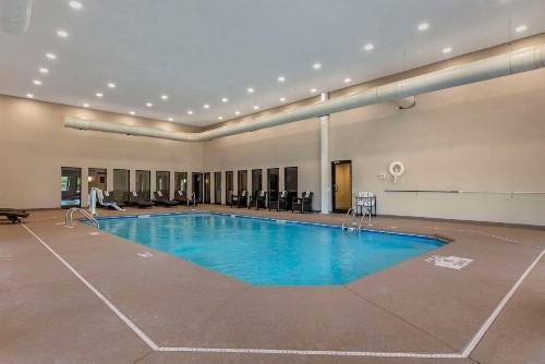 Comfort Suites South - image 13