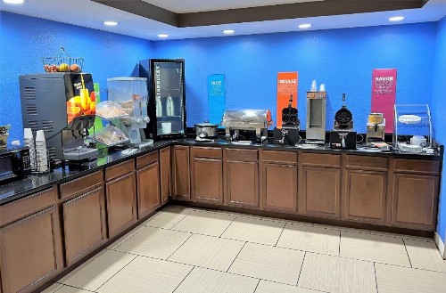 Travelodge by Wyndham Fort Wayne North - image 19