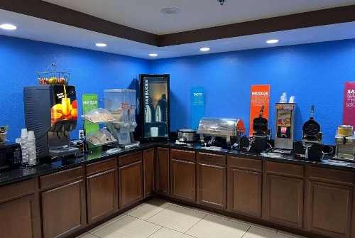 Travelodge by Wyndham Fort Wayne North - image 23