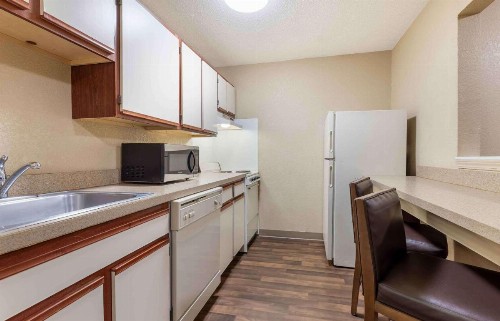 Extended Stay America Suites - Fort Wayne - North - image 30
