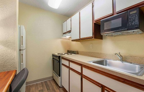 Extended Stay America Suites - Fort Wayne - North - image 9