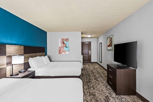 Best Western Plus Fort Wayne Inn & Suites North - image 19