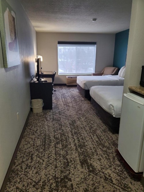 Best Western Plus Fort Wayne Inn & Suites North - image 22